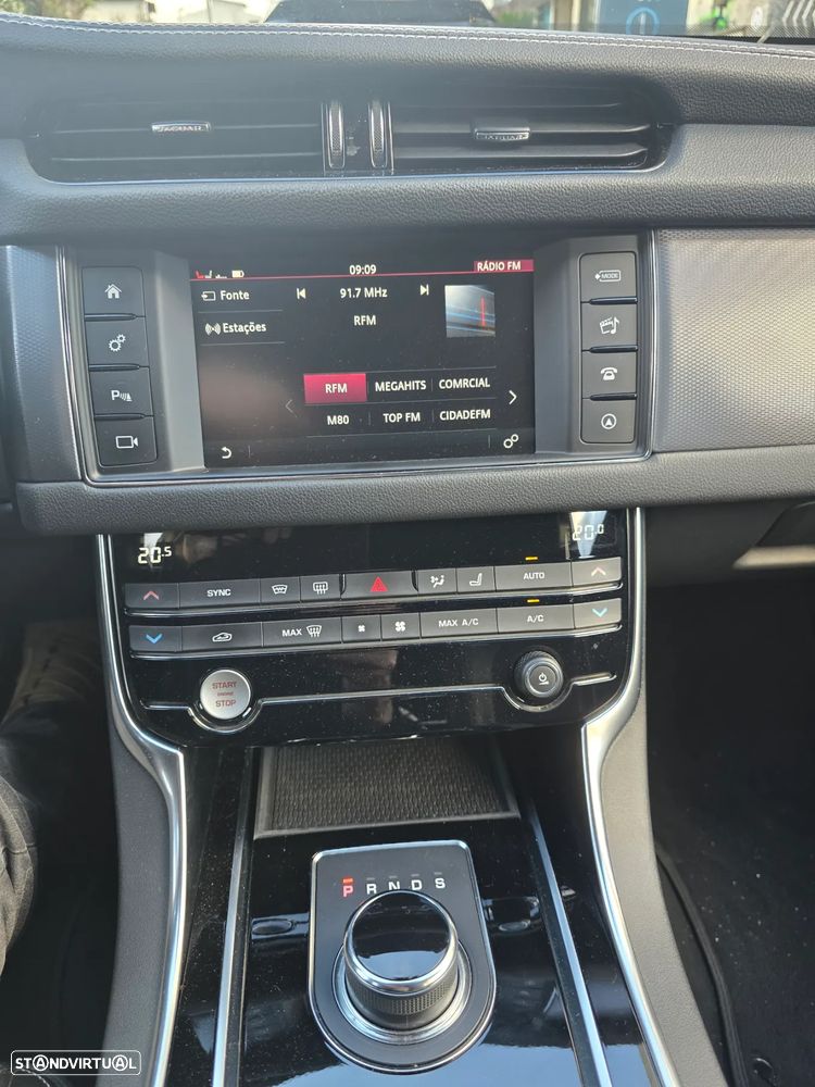 Jaguar XF Sportbrake 20d AWD Aut. R-Sport - 6