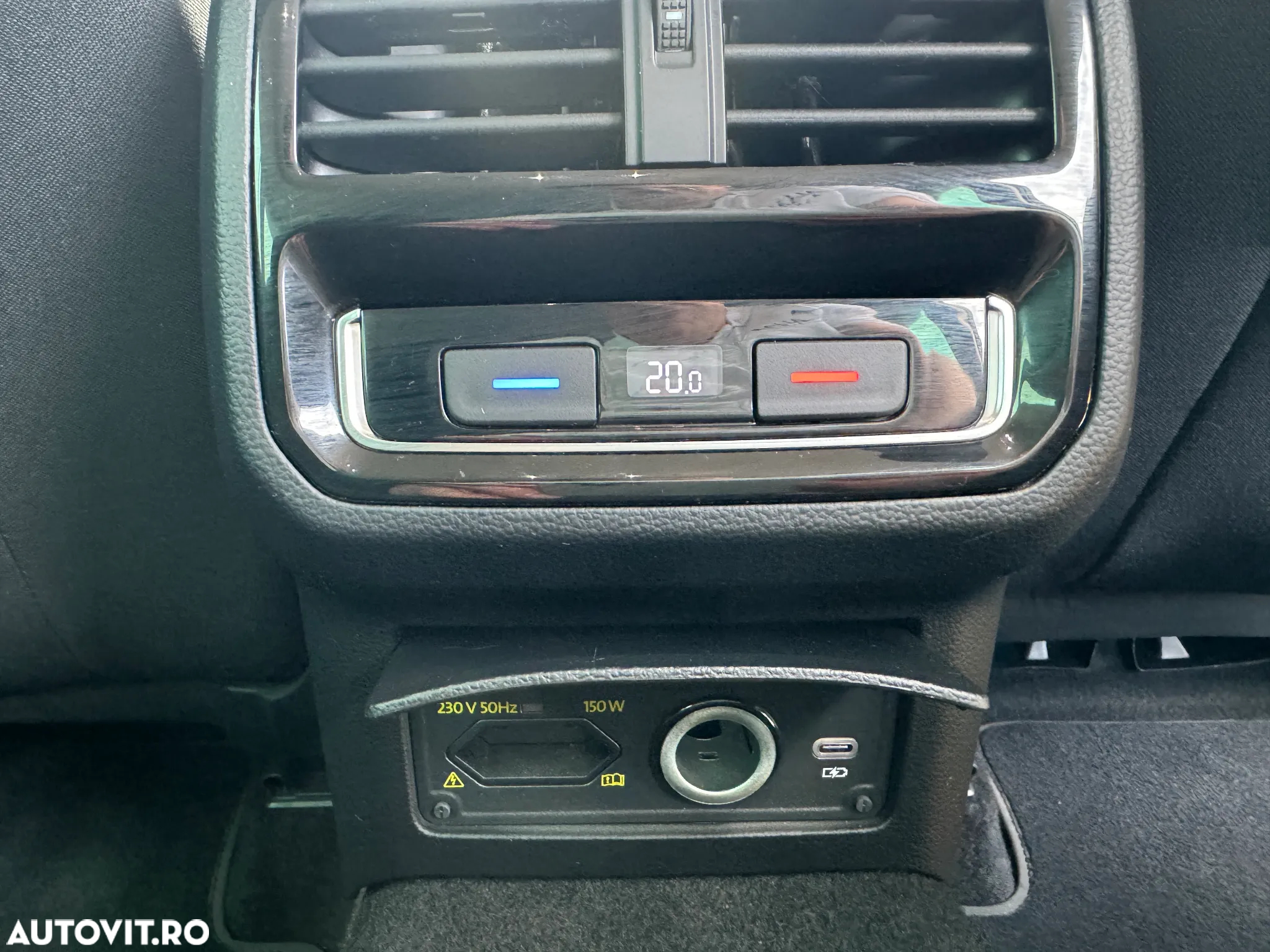 Volkswagen Passat Variant 2.0 TDI SCR DSG 4Motion Business - 8