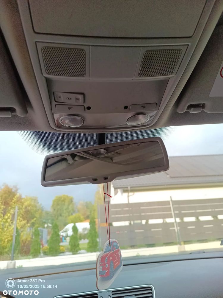 Volkswagen Passat - 20