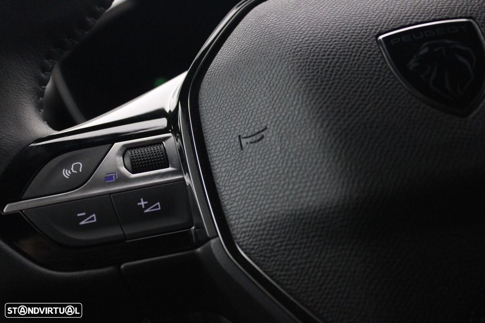 Peugeot e-2008 54 kWh Allure - 12