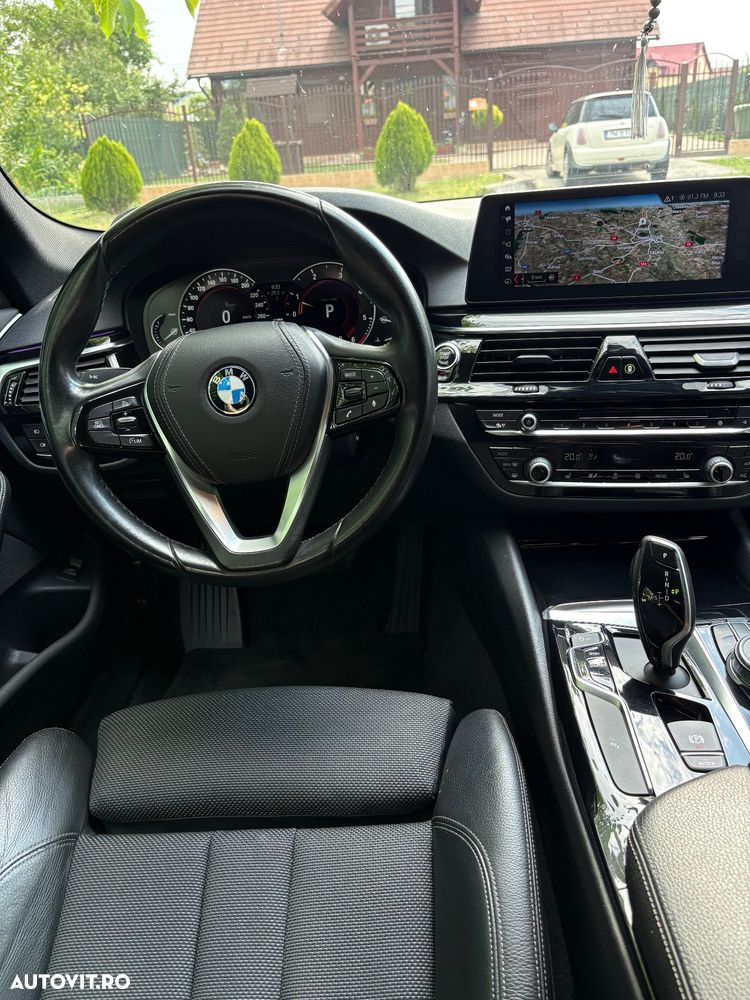BMW Seria 5 525d Touring Aut. Sport Line - 12