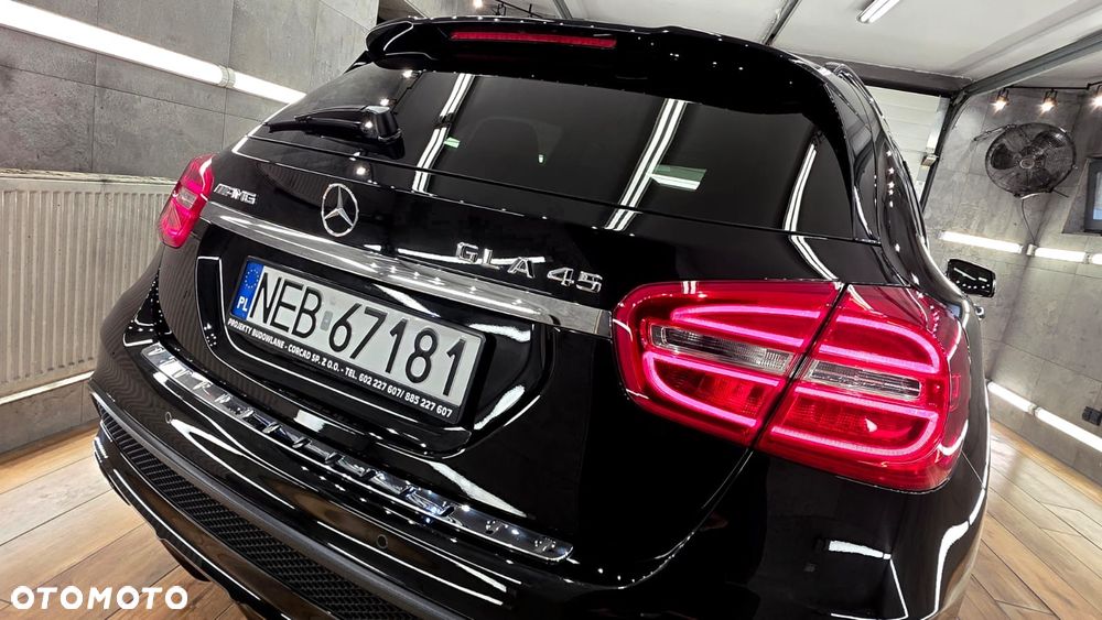 Mercedes-Benz GLA AMG 45 4-Matic - 11