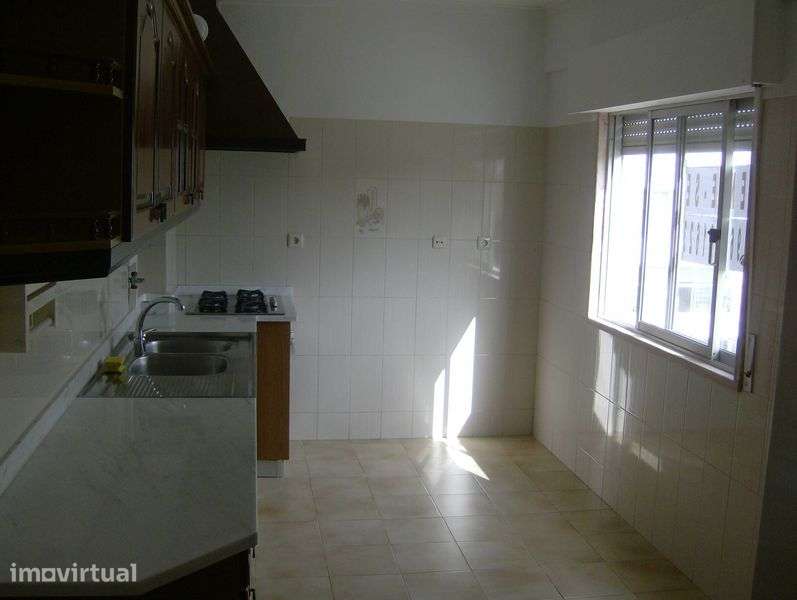 Apartamento T2 em Cacém - Centro - Grande imagem: 4/11