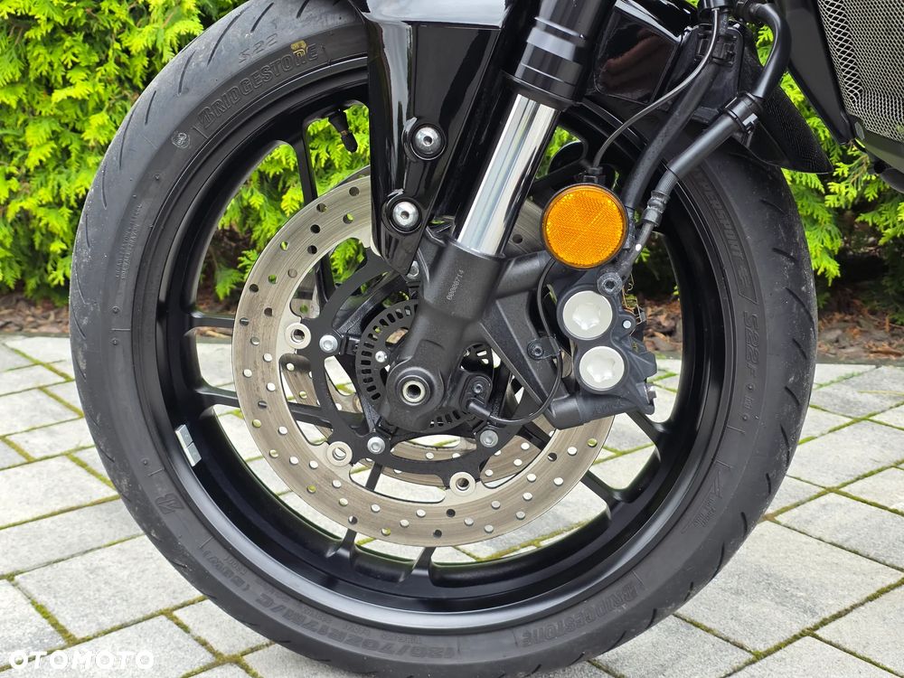 Yamaha XSR - 27