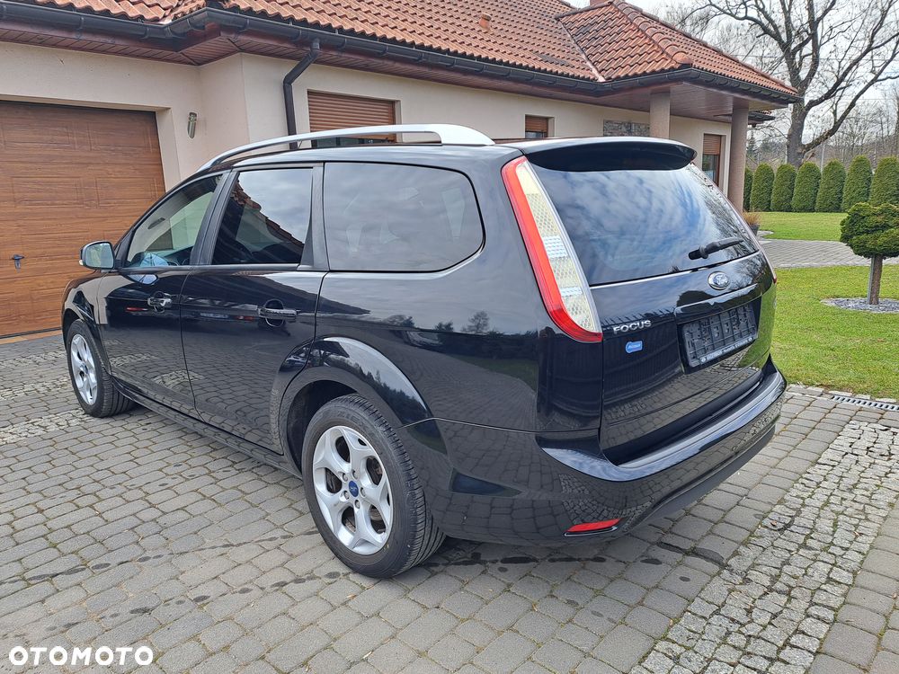 Ford Focus 1.6 16V Ambiente - 12