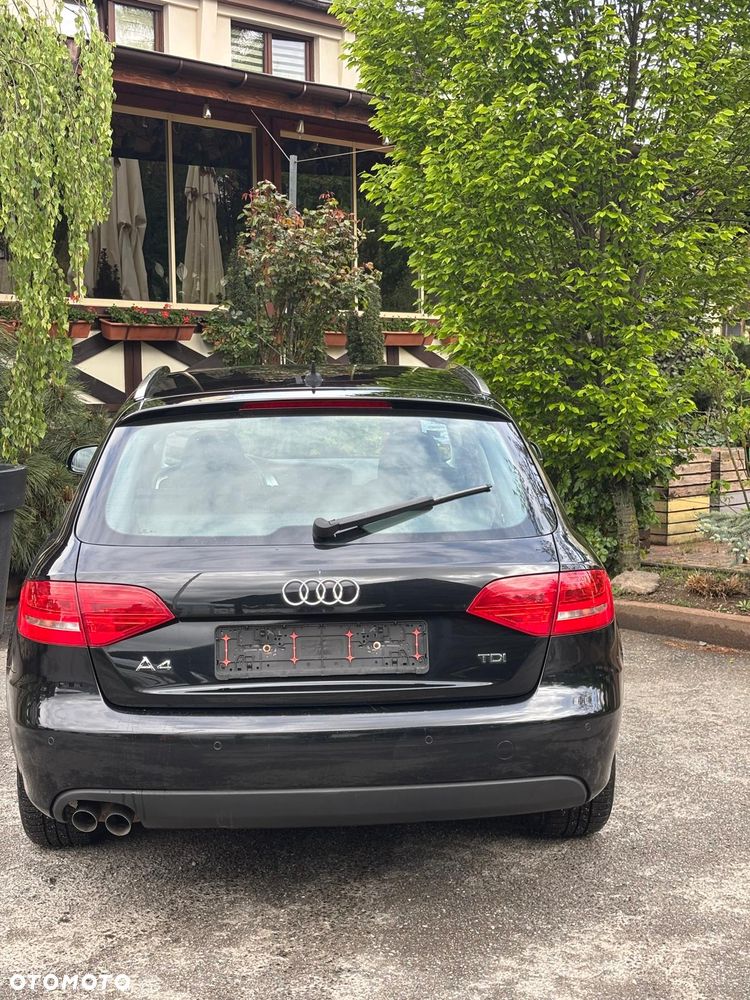 Audi A4 Avant - 8