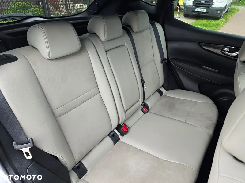 Nissan Qashqai 1.6 DCi Tekna Xtronic EU6 - 32