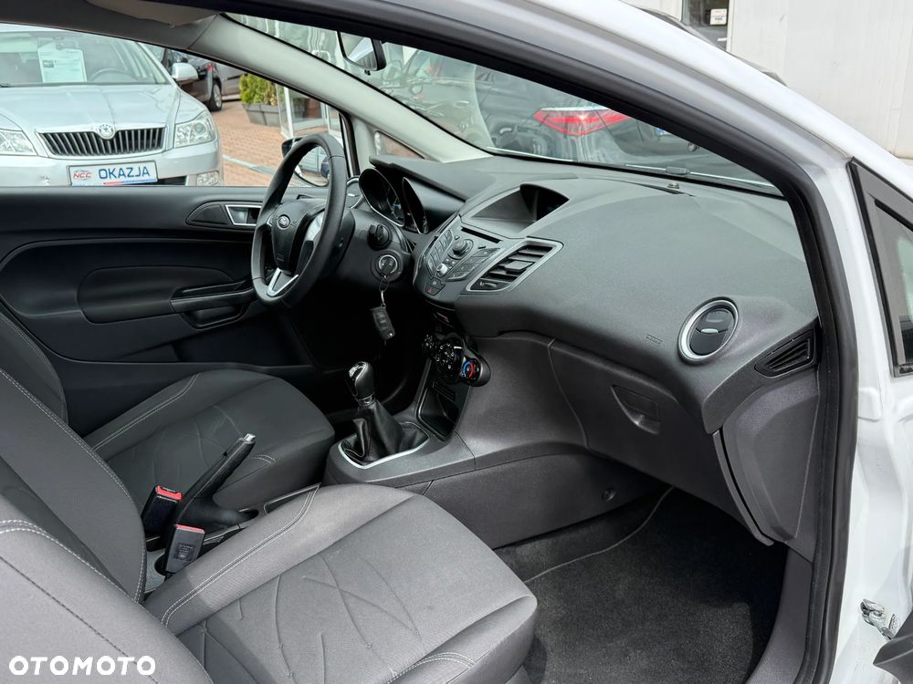 Ford Fiesta 1.25 Celebration - 25