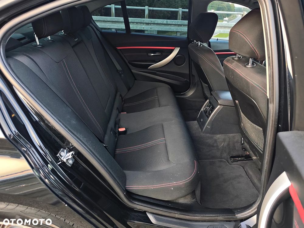 BMW Seria 3 - 25