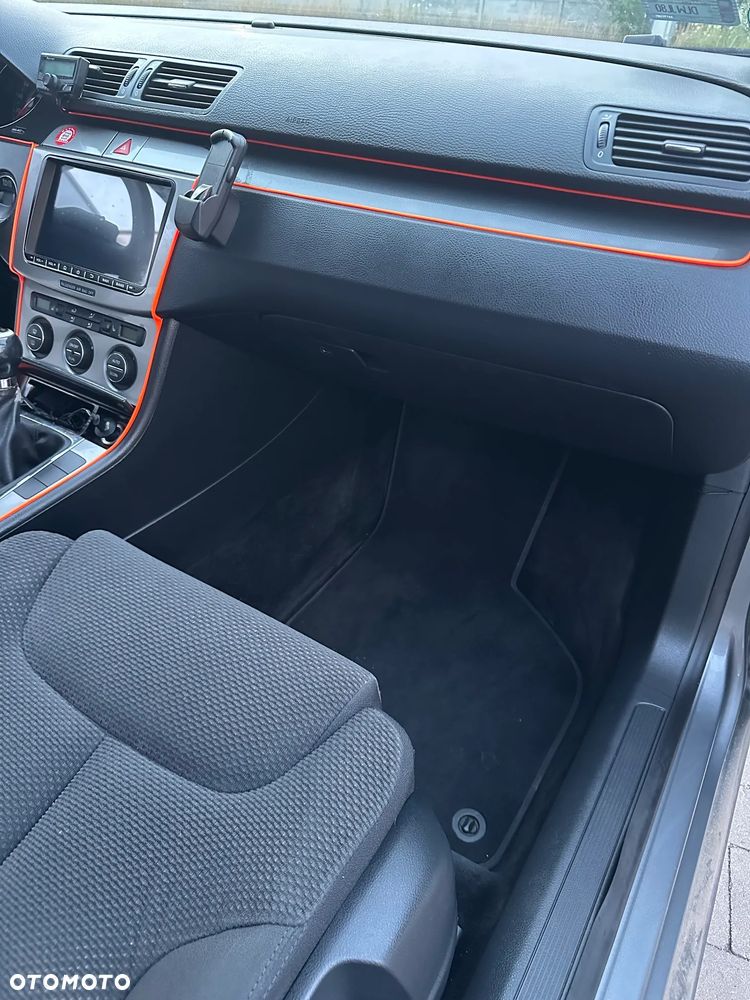 Volkswagen Passat - 27