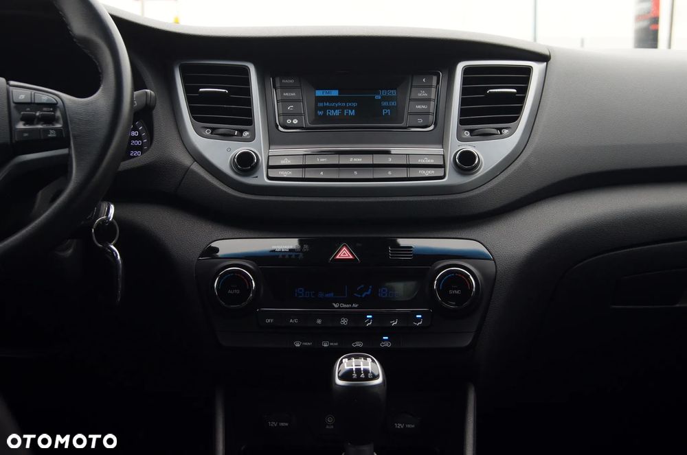 Hyundai Tucson 1.7 CRDI BlueDrive Comfort 2WD - 12