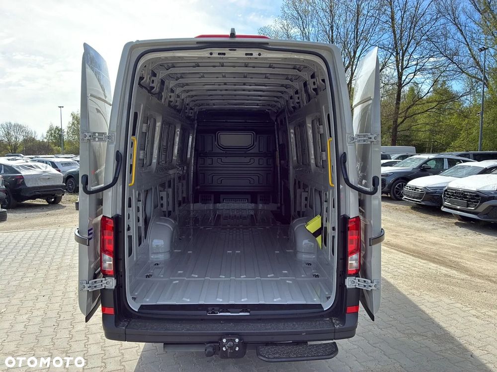 Volkswagen Crafter 35 Furgon LONG/L5H3, 2.0 BiTDI 177KM, Wysoki dach, r. o. 4490mm - 12