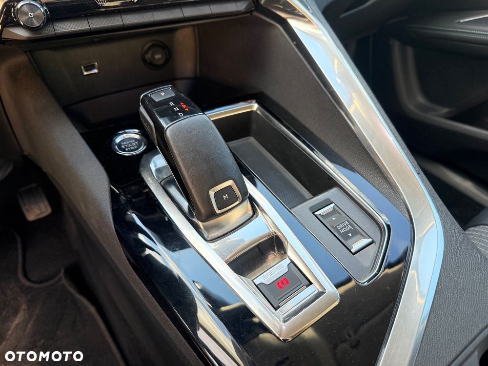 Peugeot 5008 BlueHDi 130 EAT8 Allure - 22