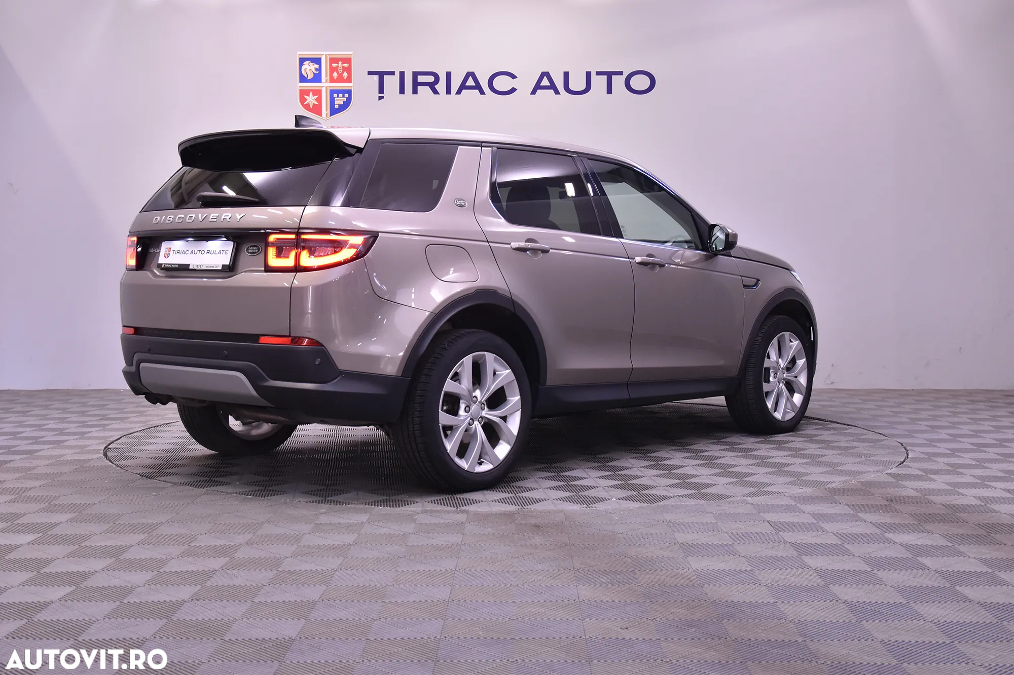 Land Rover Discovery Sport - 5