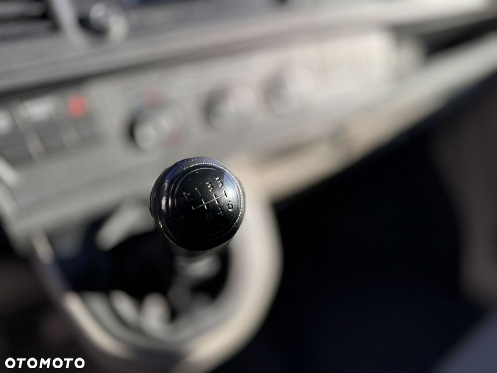Volkswagen Transporter - 14