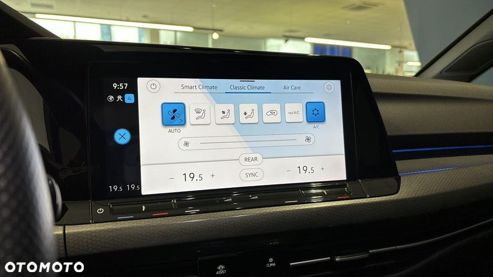 Volkswagen Golf - 25