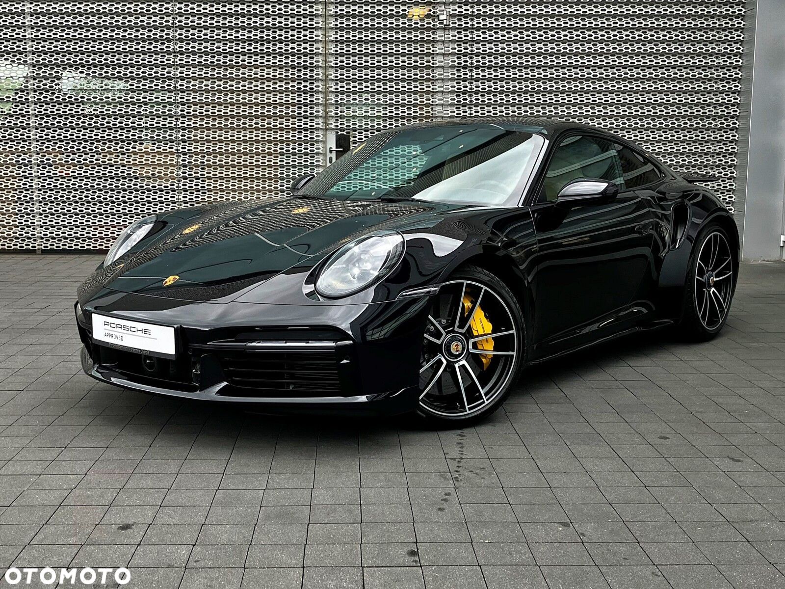 Porsche 911 Turbo S - 1