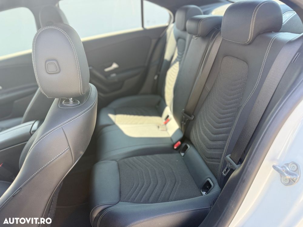 Mercedes-Benz A 200 d Sedan 8G-DCT - 23