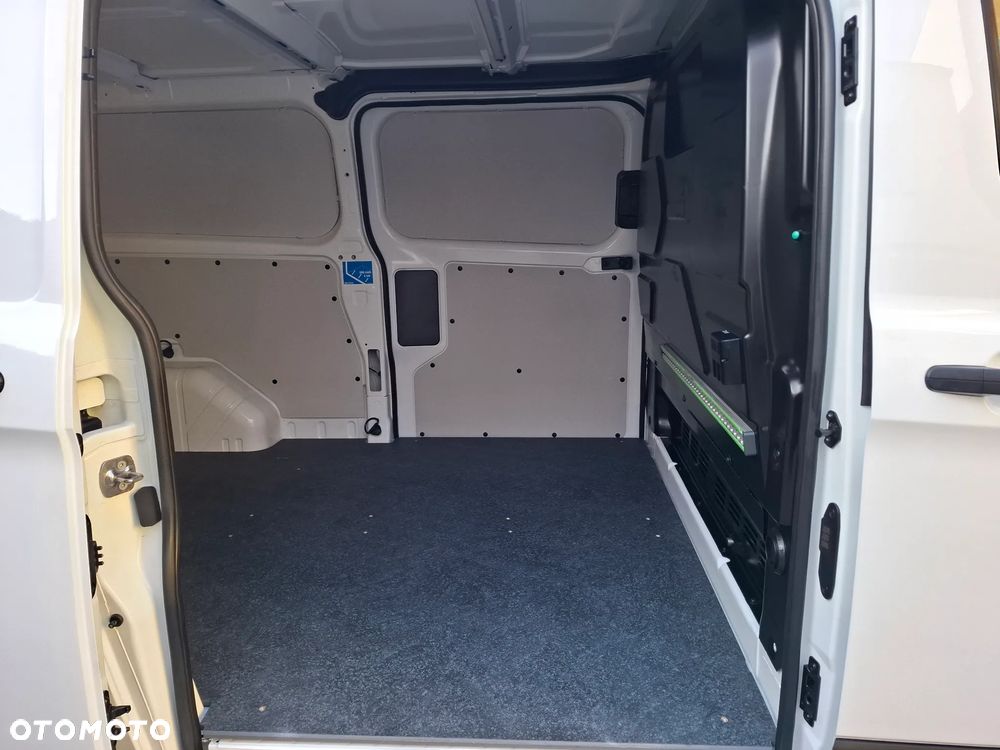 Ford TRANSIT CUSTOM - 23