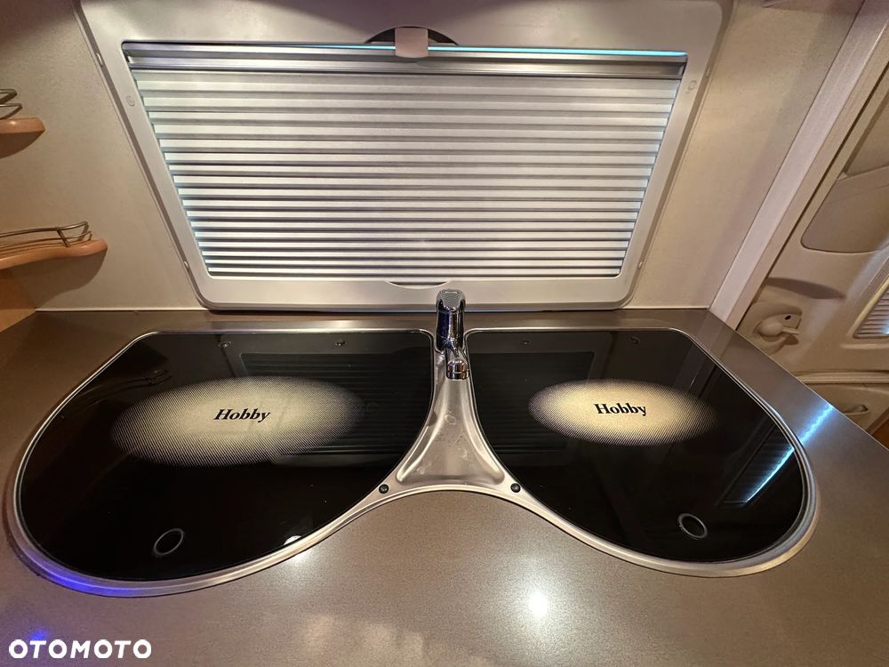 Hobby 495 UL z przedsionkiem i napędem. DMC 1500 kg !!! RATY. - 22