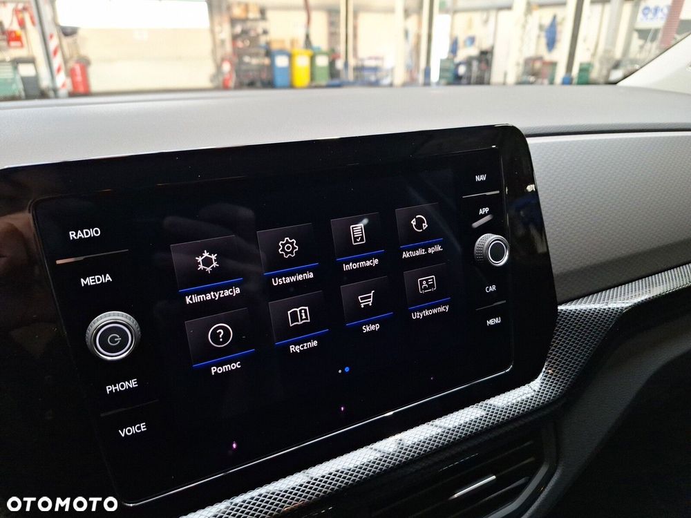 Volkswagen T-Cross - 28