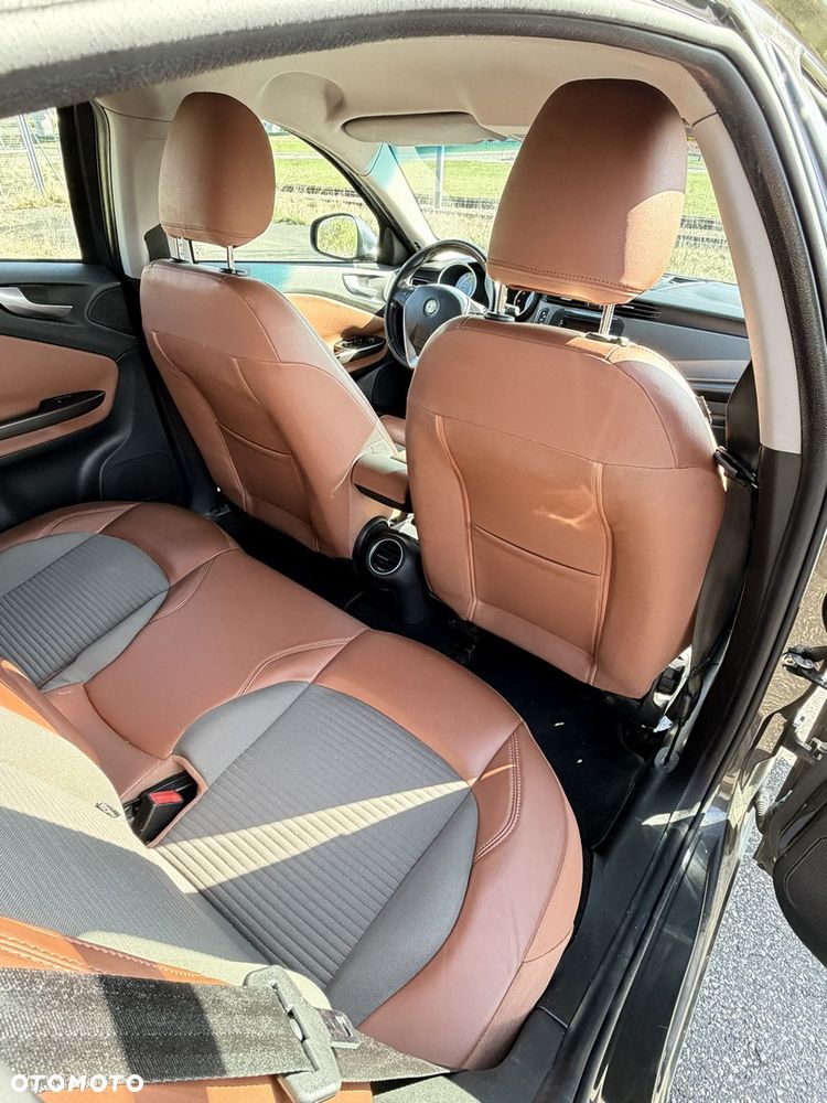 Alfa Romeo Giulietta 2.0 JTDM Exclusive TCT - 12