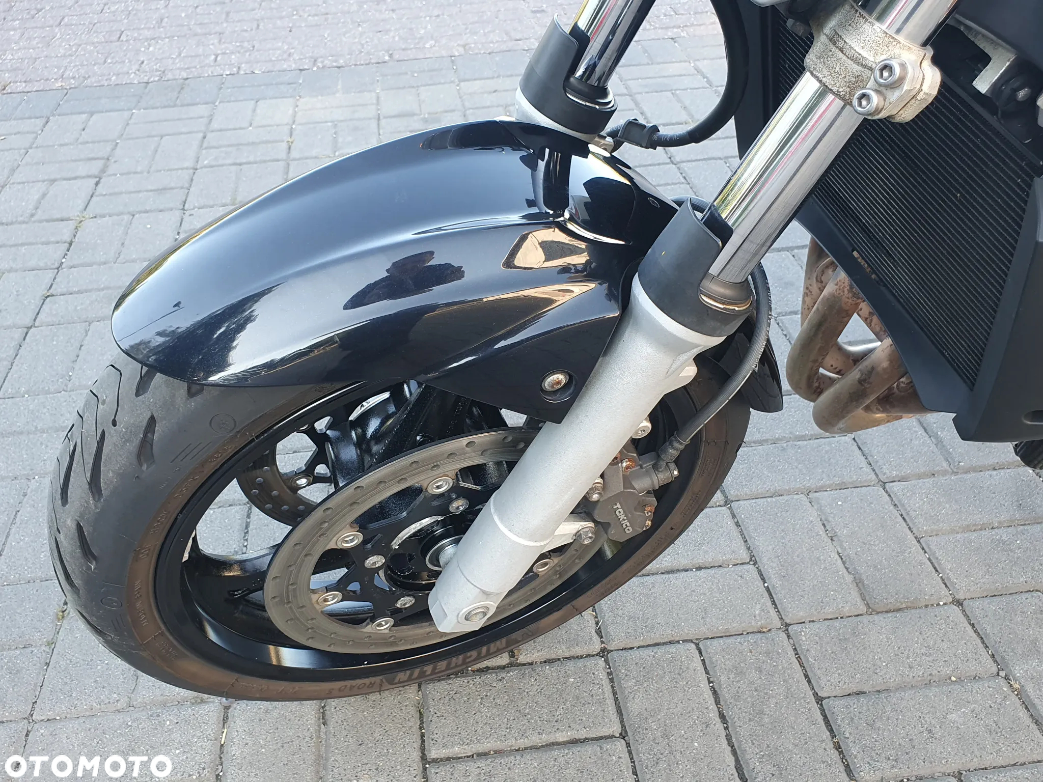 Suzuki GSR - 30