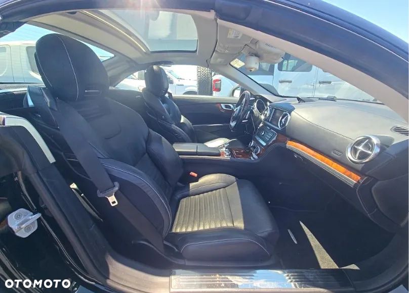 Mercedes-Benz SL - 10