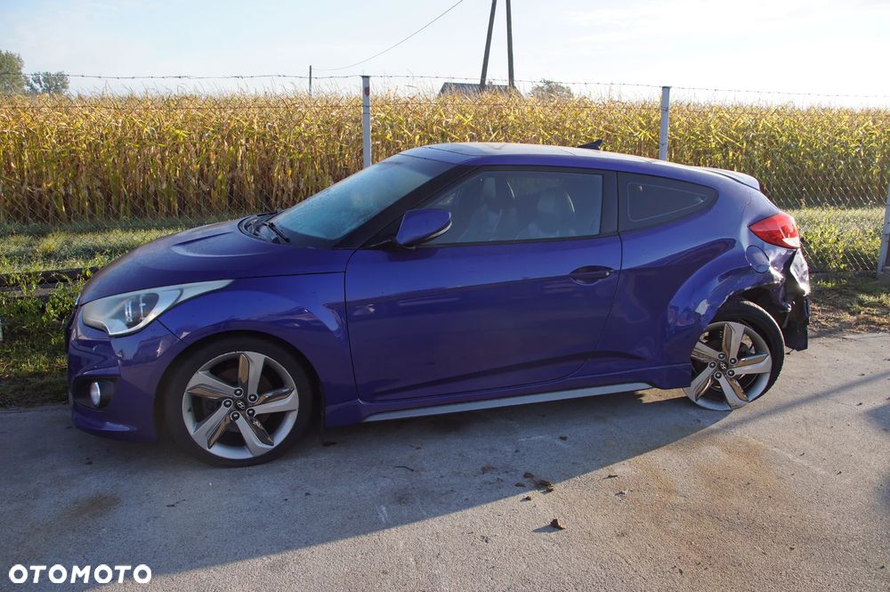 Auto na części - Hyundai Veloster I 1.6 T-GDI 204 KM G4FJ UU9 2013R Silnik Skrzynia Drzwi Maska Zderzak Błotnik Klapa Lampa Szyba Klamka Deska Kokpit Sterownik Moduł Czujnik Licznik Panel Kierownica - 2