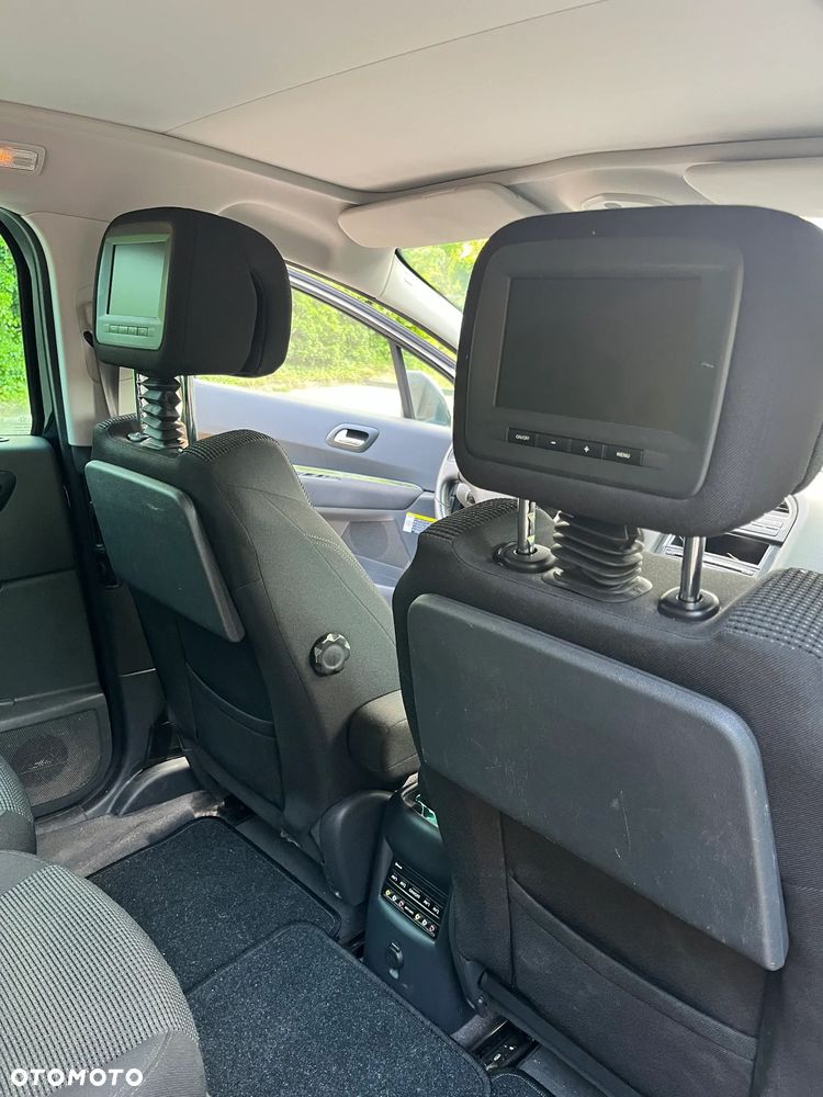 Peugeot 5008 2.0 HDi Family 7os - 9