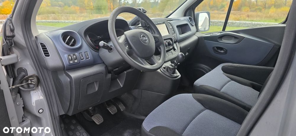 Opel Vivaro - 32