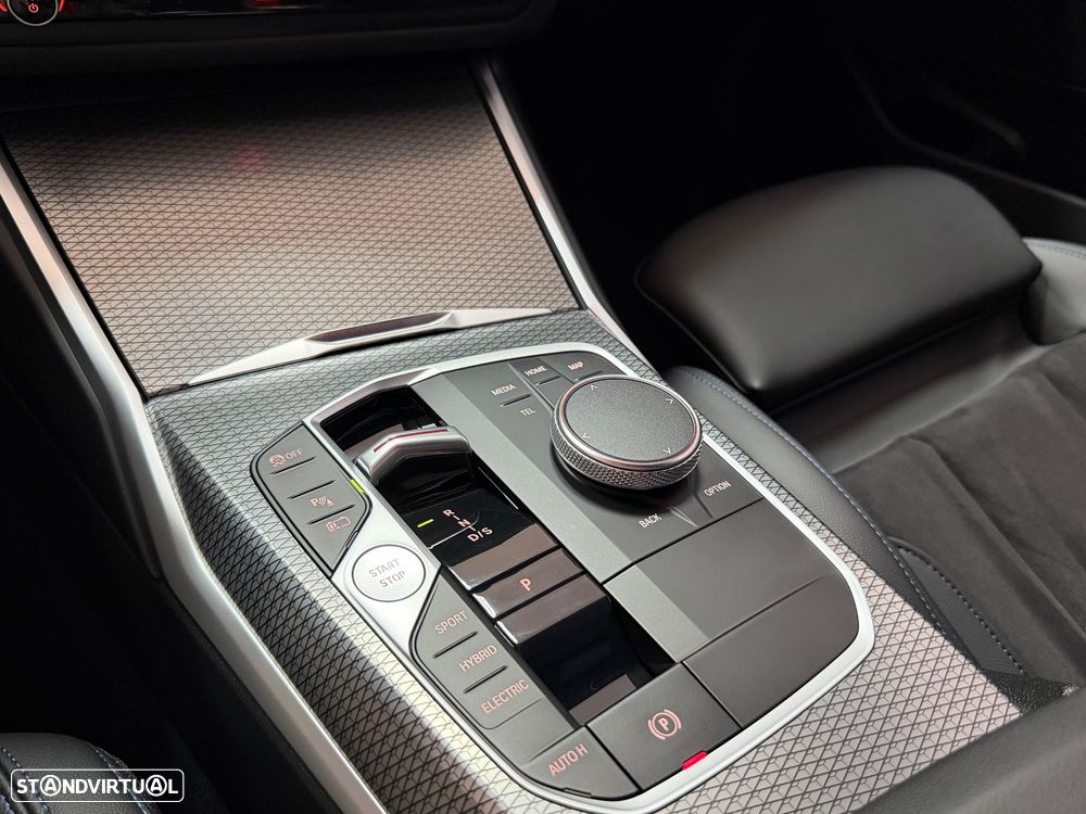 BMW 320 e Pack Desportivo M Auto - 10