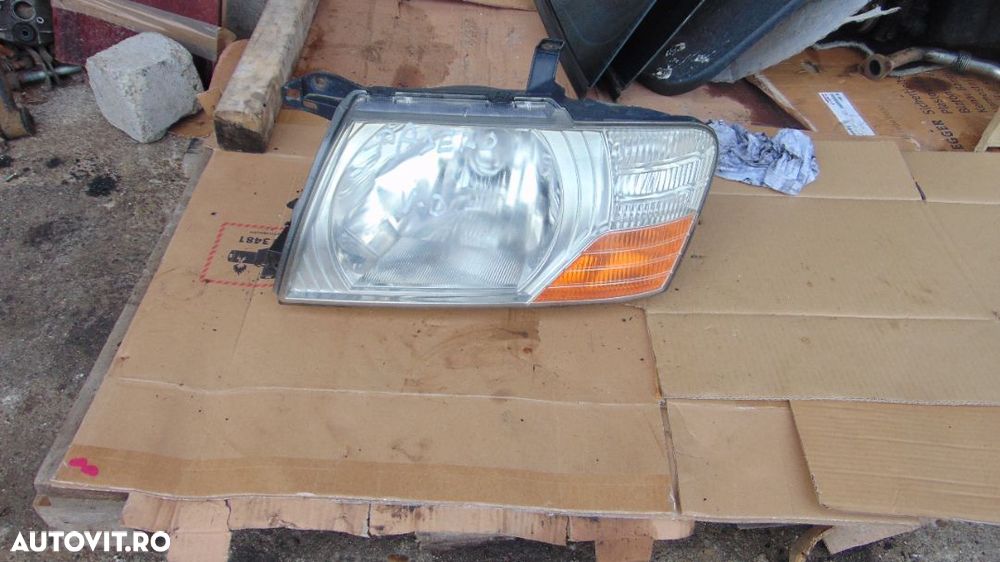Far Mitsubishi Pajero mk3 2000-2007 faruri stanga dreapta dezmembrez pajero 3.2 - 1