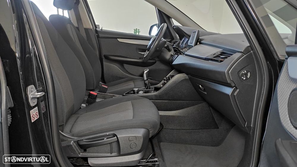 BMW 216 Active Tourer d Advantage - 23