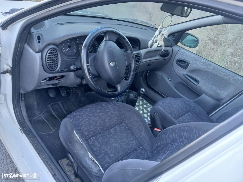 Renault Mégane 1.4 16V Fairway - 4