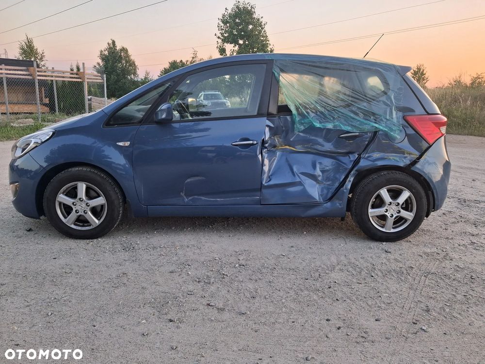Hyundai ix20 - 10