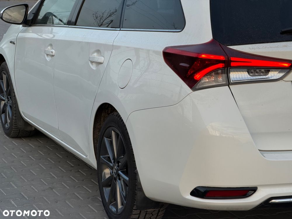 Toyota Auris 1.8 HSD Luna - 3