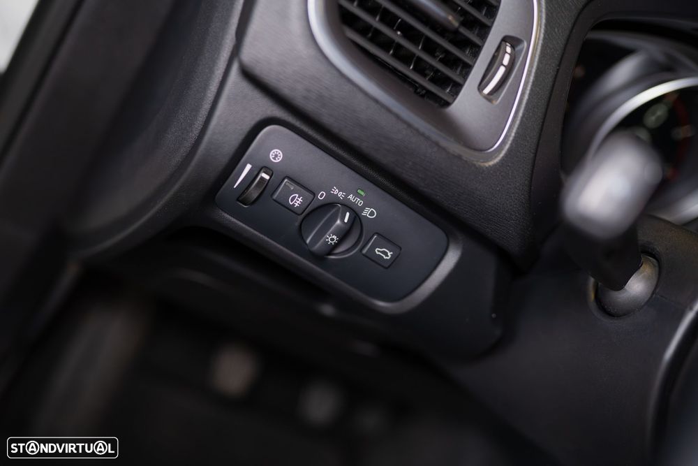 Volvo V40 2.0 D2 Momentum - 20