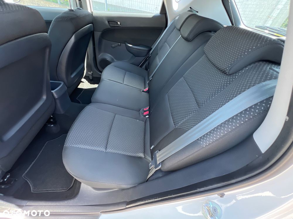 Hyundai i30 1.4 FIFA WM Edition - 22