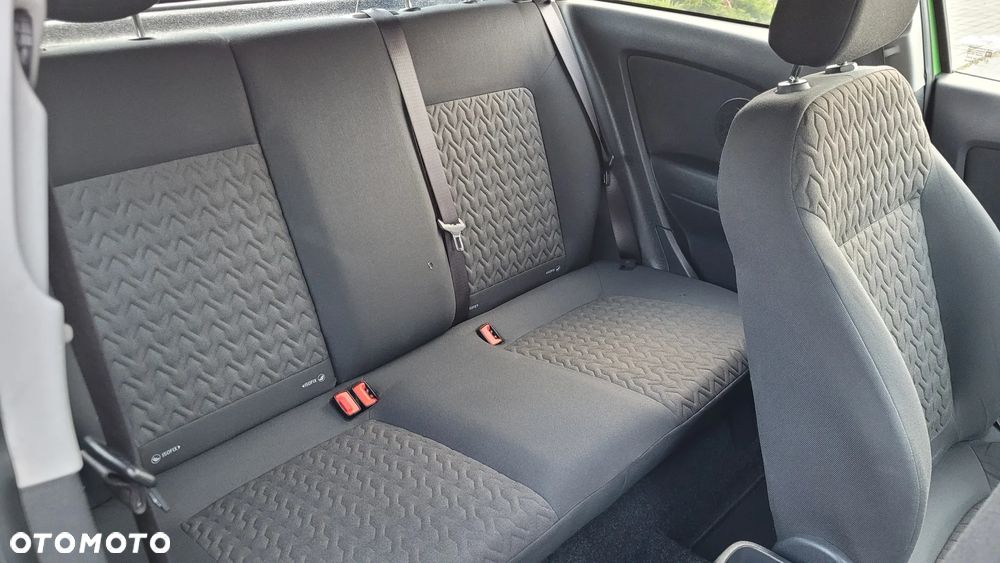 Opel Corsa 1.4 16V Active - 17