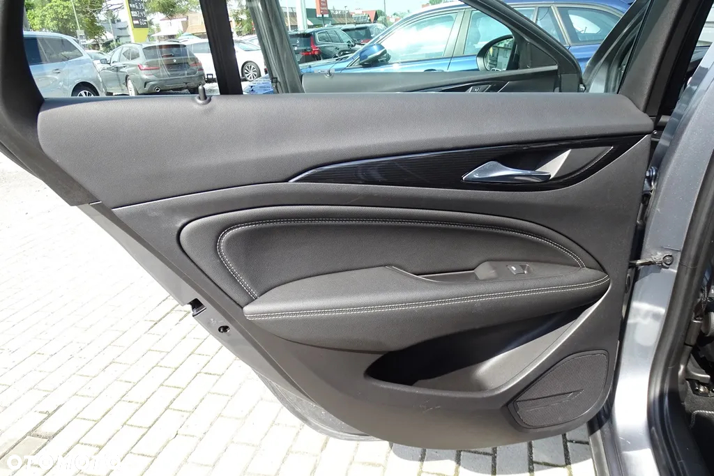 Opel Insignia CT 2.0 CDTI Elite S&S - 26