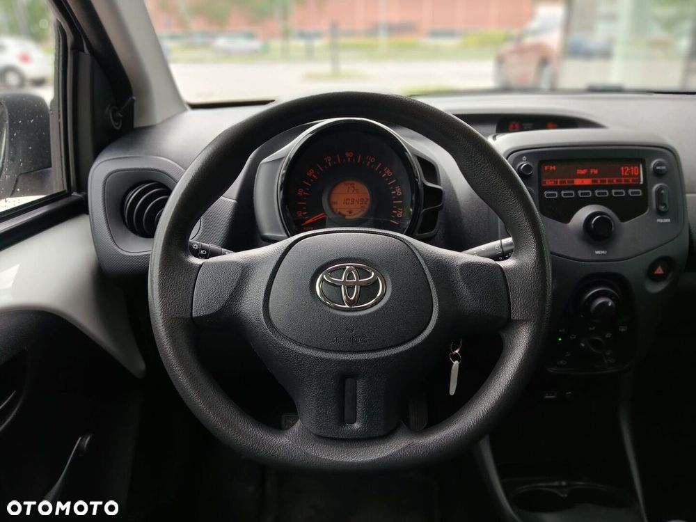 Toyota Aygo - 14