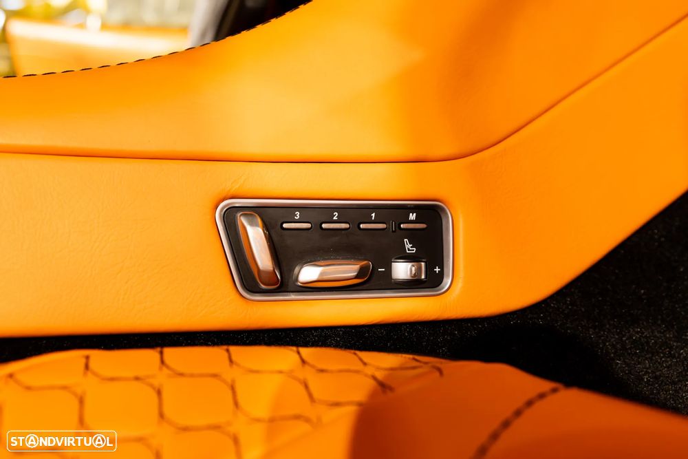 Aston Martin Vanquish Touchtronic 2 - 36