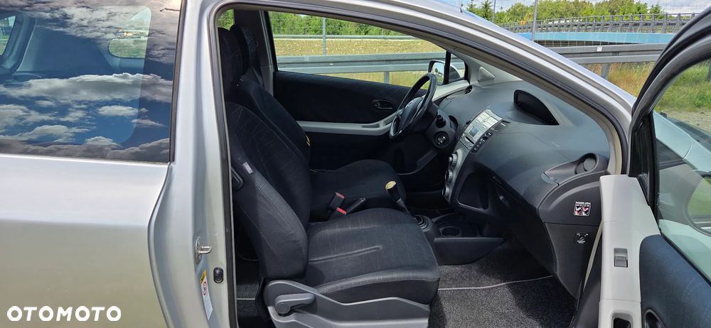 Toyota Yaris 1.4 D-4D Sol - 13