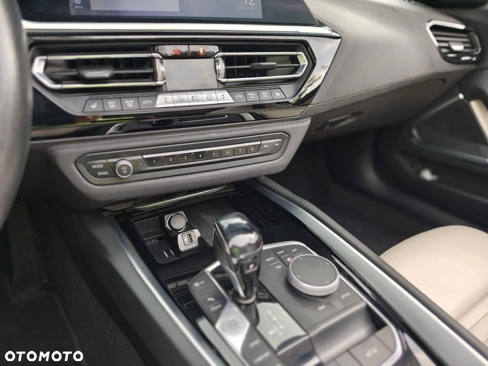 BMW Z4 sDrive30i - 19