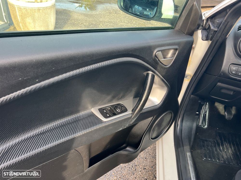 Alfa Romeo MiTo 1.3 JTD Distinctive - 29