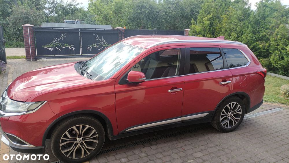 Mitsubishi Outlander 2.2 DI-D Intense + SDA 4WD - 7