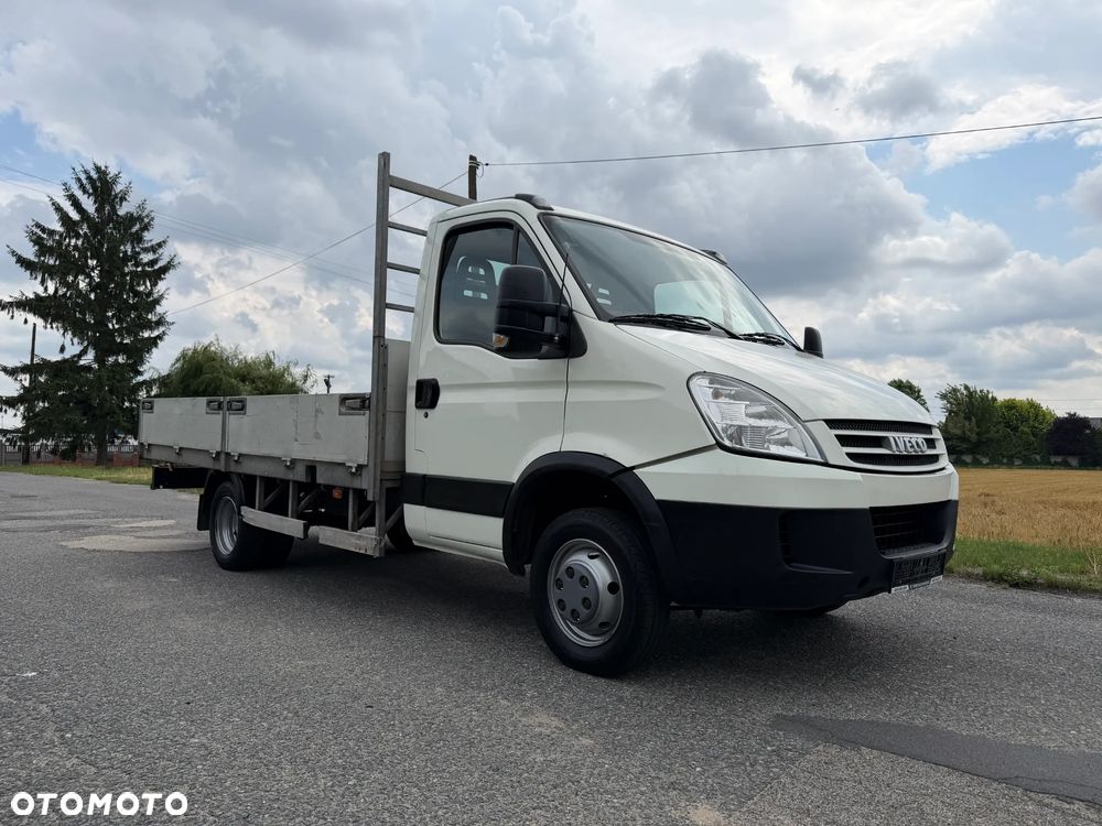 Iveco 50C15 * 3.0 / 150KM * Rama / Skrzyniowe * Koła bliźniacze * Rozstaw osi: 3.75m * - 6