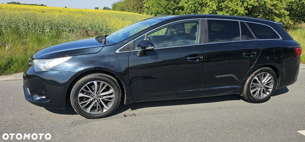 Toyota Avensis - 2