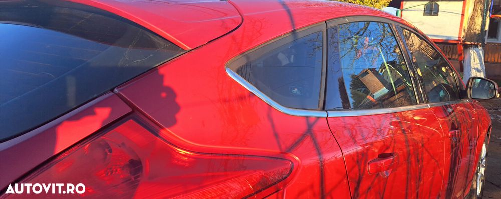 Ford Focus 1.6 TDCI DPF Titanium - 8